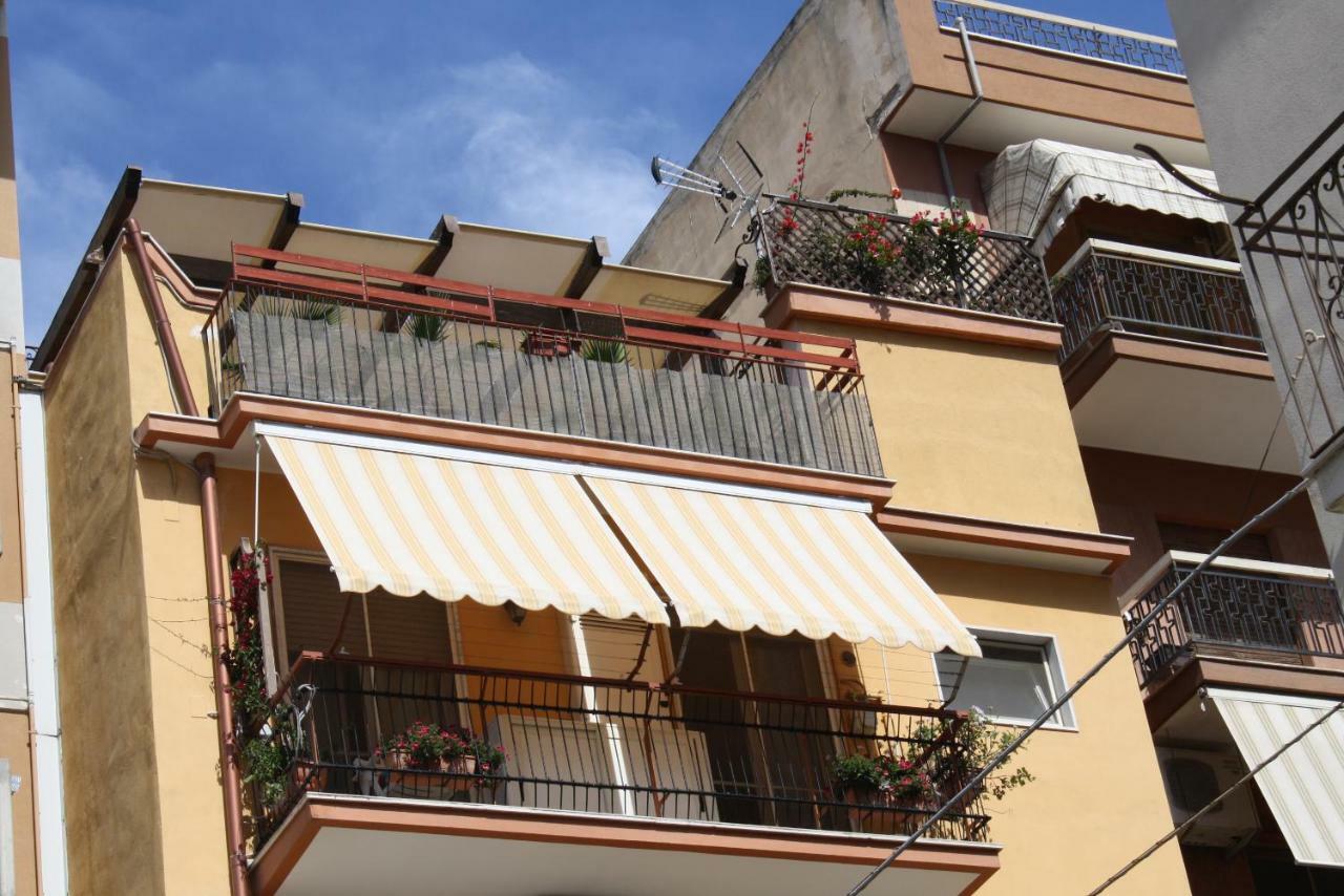 بارليتا Casa-B&B Bouganville Attico 85 Mq المظهر الخارجي الصورة